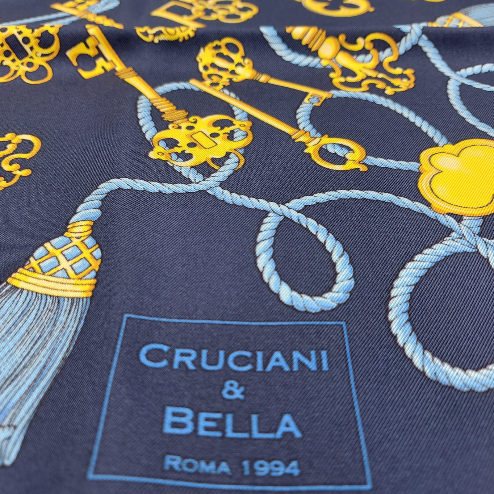 Cruciani & Bella Hand-rolled   100% Silk Keys Design Blue and Light Blue Made in Italy 90 cm X 90 cm #6353