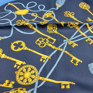 Cruciani & Bella Hand-rolled   100% Silk Keys Design Blue and Light Blue Made in Italy 90 cm X 90 cm #6353