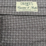 Drake's Vintage 100% Silk Tipped  Grey Light Grey Motif Handmade in England 9,5 cm x 146 cm #6522