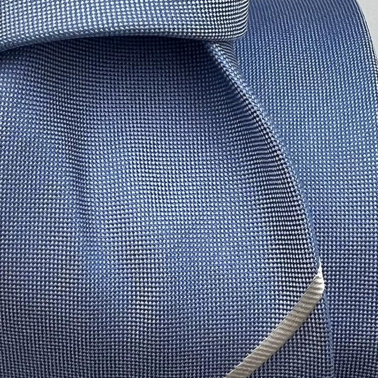 Drake's Vintage 100% Silk Jaquard Tipped  Light Blue, White Stripes  Tie Handmade in England 9,5cm x 146 cm #6553