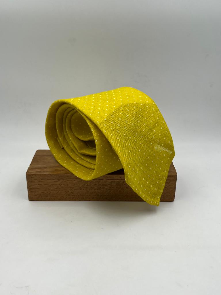 Cruciani & Bella 100% Wowen Linen Unlined Yellow Tie White Dots Handmade in Italy 8 cm x 148 cm New Old Stock #6780