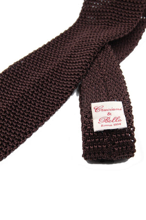 Dark brown knitted tie