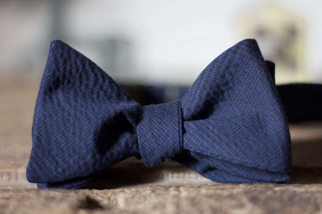 Noodles Bow Ties 100% Cotton seersucker Blue Prince of Wales Handcrafted in Italy coated metal hardware  olive green gabardine inside hand-stitched labels handmade boxes self-tie bow ties BOW SIZE  Butterfly approx. 11x6 cm Adjustment: 35 cm - 45 cm