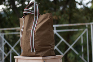 Noodles - Khaki dry waxed ripstop cotton - Green handles tote bag